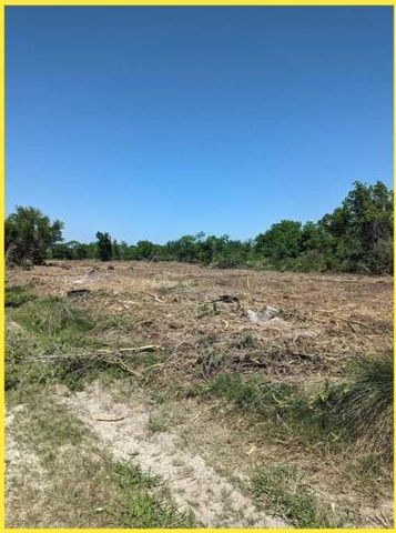 505 11th Street, San Leon, TX 77539