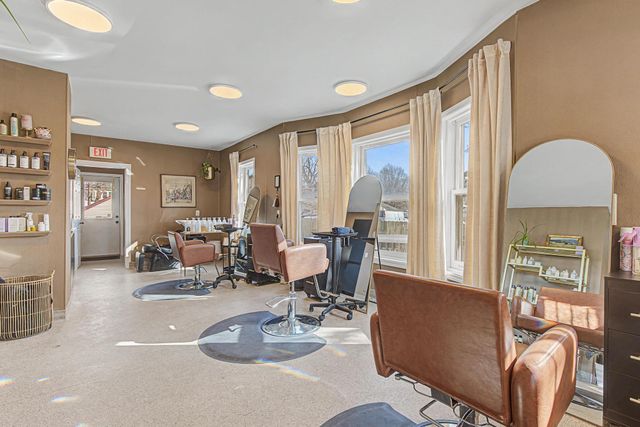 1363 Grand Ave, Saint Paul, MN 55105