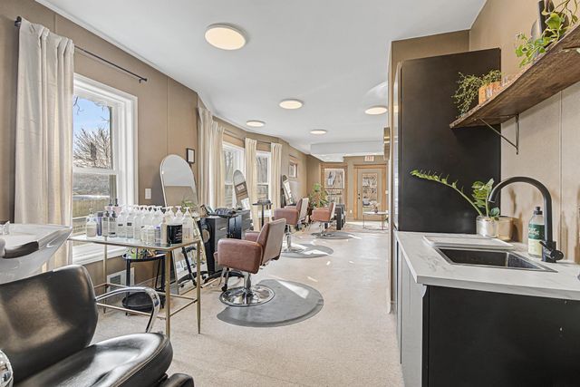 1363 Grand Ave, Saint Paul, MN 55105