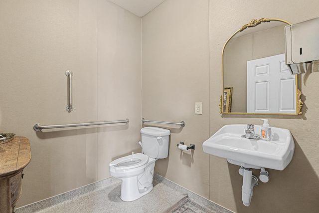 1363 Grand Ave, Saint Paul, MN 55105