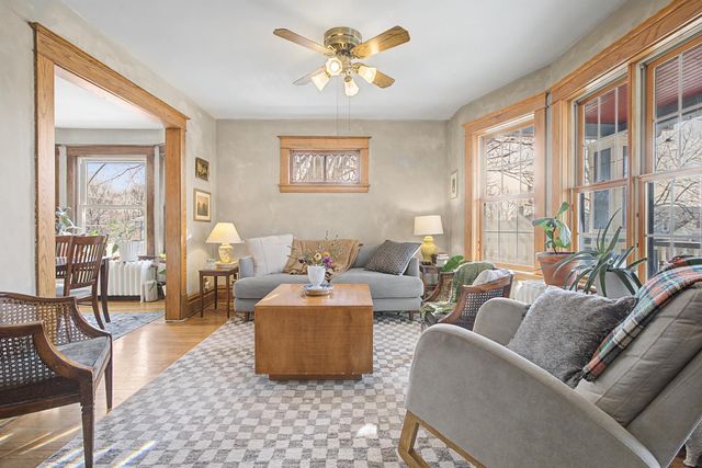 1363 Grand Ave, Saint Paul, MN 55105