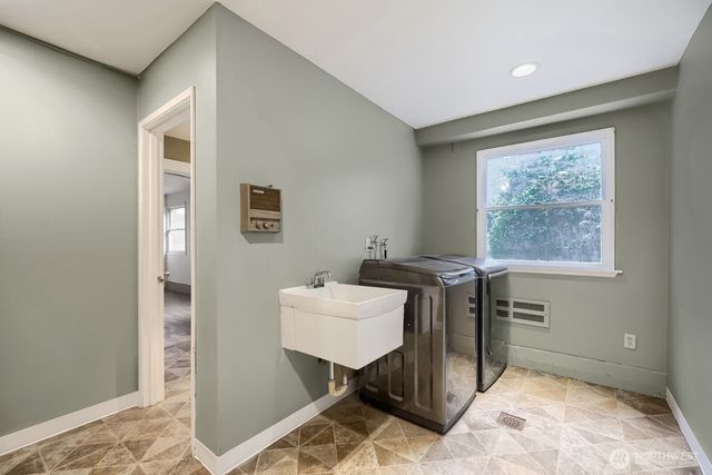 10412 SE 219th Street, Kent, WA 98031