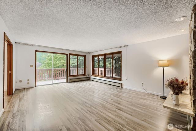 10412 SE 219th Street, Kent, WA 98031