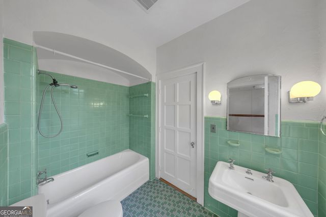 201 E Brookwood Place, Valdosta, GA 31602