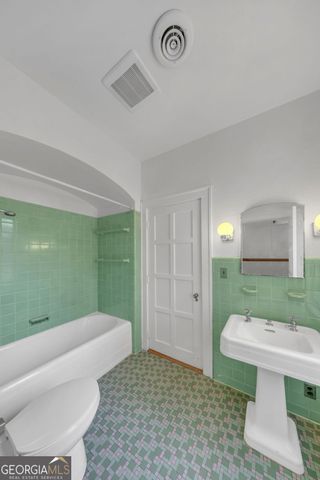 201 E Brookwood Place, Valdosta, GA 31602