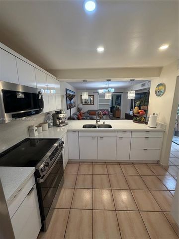 13193 SW 9th Terrace, Miami, FL 33184