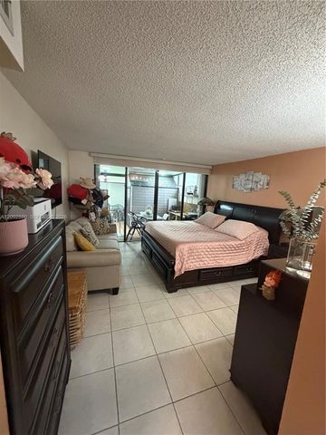 13193 SW 9th Terrace, Miami, FL 33184