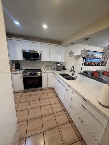 13193 SW 9th Terrace, Miami, FL 33184
