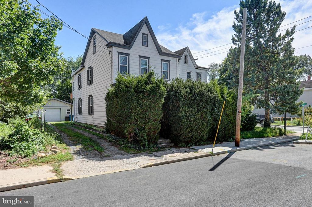 605 WEST ST N, Carlisle, PA 17013