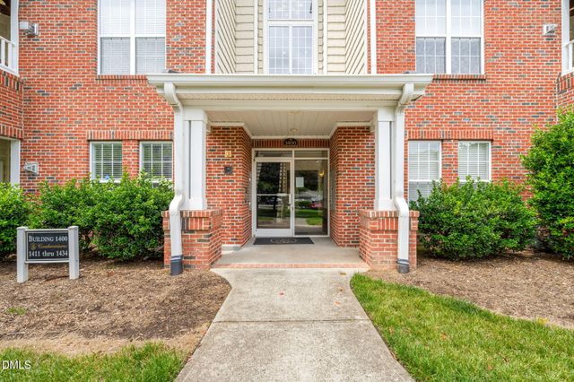 1423 Arborgate Circle, Chapel Hill, NC 27514