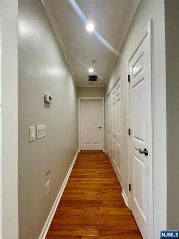 325 The Promenade 325, Edgewater, NJ 07020