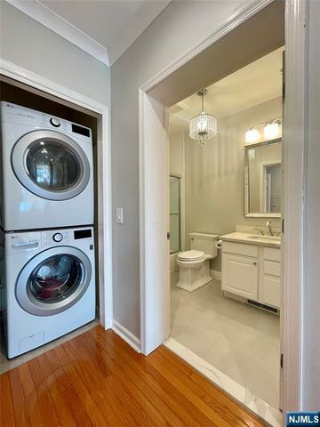 325 The Promenade 325, Edgewater, NJ 07020