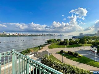325 The Promenade 325, Edgewater, NJ 07020