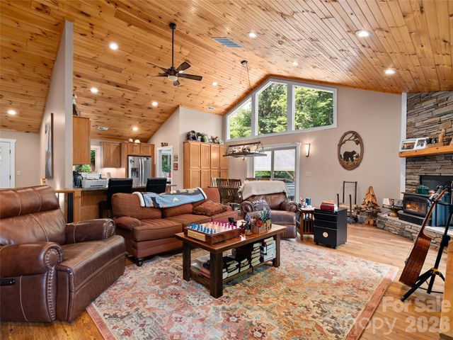 39 Maplewood Drive, Maggie Valley, NC 28751