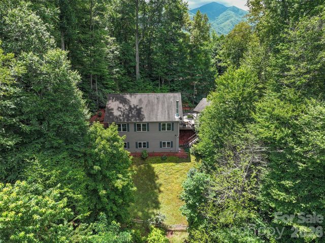 39 Maplewood Drive, Maggie Valley, NC 28751
