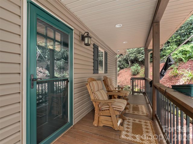 39 Maplewood Drive, Maggie Valley, NC 28751