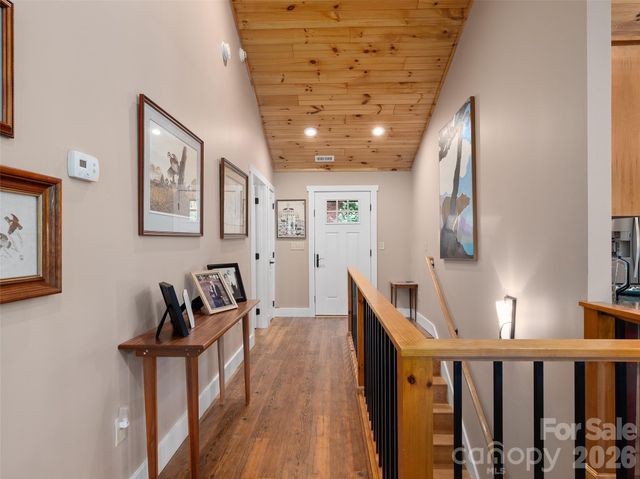 39 Maplewood Drive, Maggie Valley, NC 28751