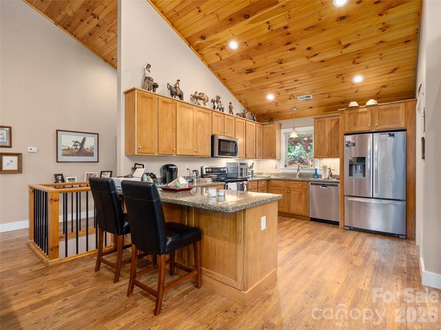 39 Maplewood Drive, Maggie Valley, NC 28751