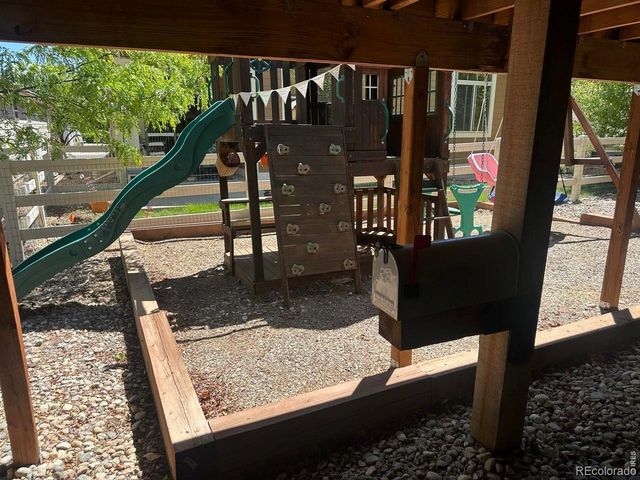 3418 New Castle Dr, Loveland, CO 80538