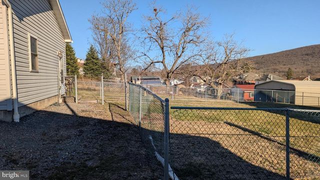 210 E SPRUCE ST, Williamstown, PA 17098