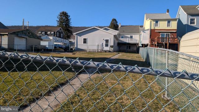 210 E SPRUCE ST, Williamstown, PA 17098