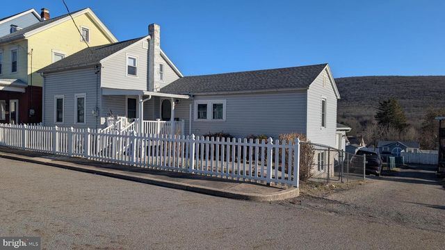 210 E SPRUCE ST, Williamstown, PA 17098