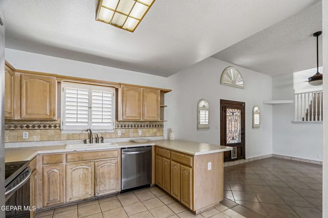 4133 LOMA ROSADA Drive, El Paso, TX 79934