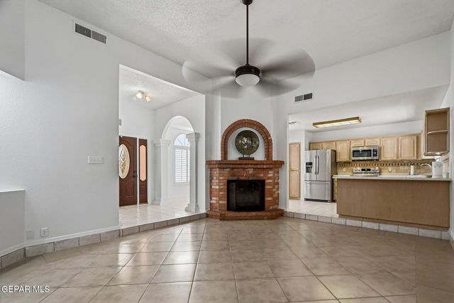 4133 LOMA ROSADA Drive, El Paso, TX 79934