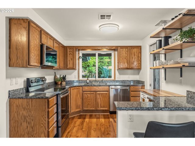 88100 TIKI Ln, Springfield, OR 97478