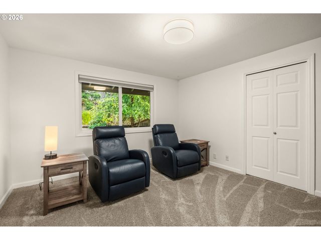 88100 TIKI Ln, Springfield, OR 97478