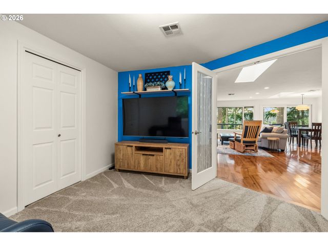 88100 TIKI Ln, Springfield, OR 97478