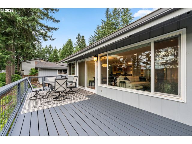 88100 TIKI Ln, Springfield, OR 97478
