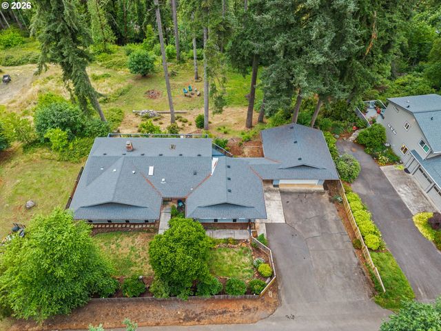 88100 TIKI Ln, Springfield, OR 97478