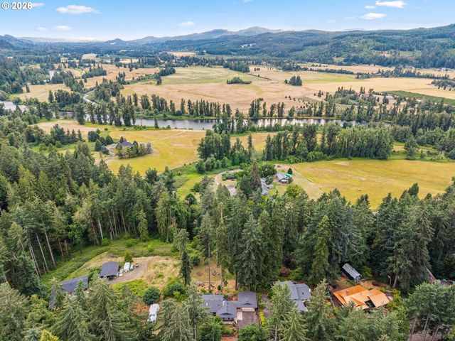 88100 TIKI Ln, Springfield, OR 97478