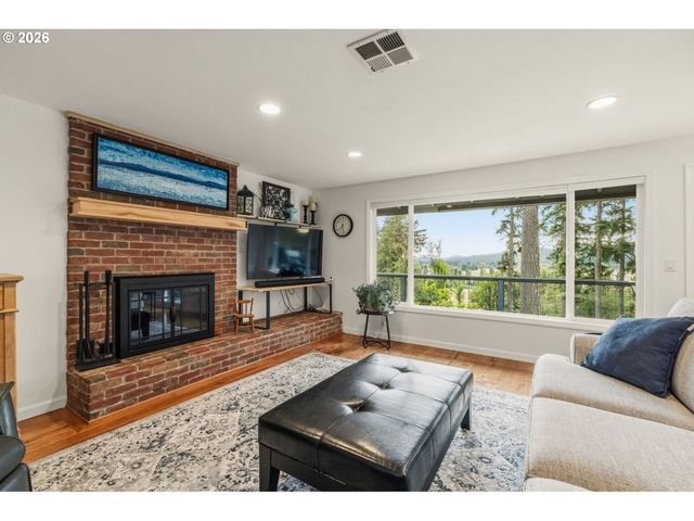 88100 TIKI Ln, Springfield, OR 97478