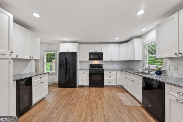 4300 Lakeview Street, Acworth, GA 30101