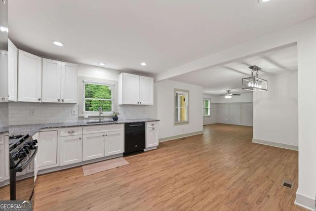 4300 Lakeview Street, Acworth, GA 30101