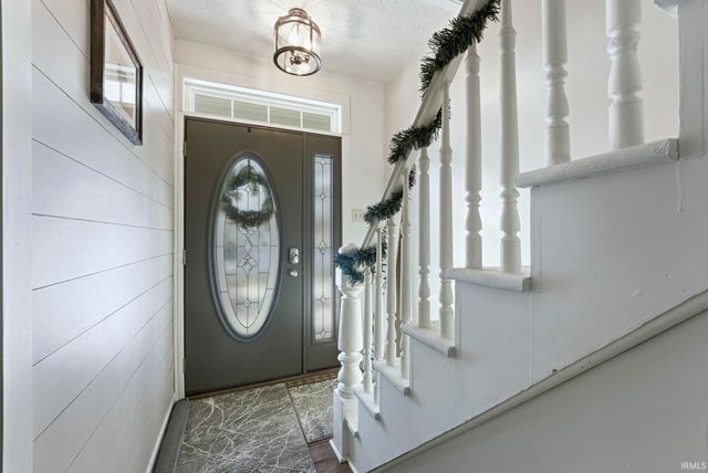 216 N Madison Street, Columbia City, IN 46725