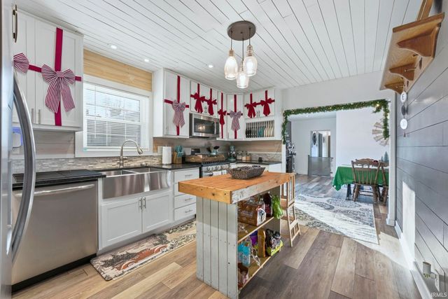 216 N Madison Street, Columbia City, IN 46725