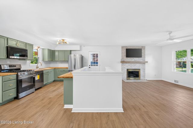 300 Marengo Dr, Louisville, KY 40243