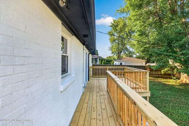 300 Marengo Dr, Louisville, KY 40243
