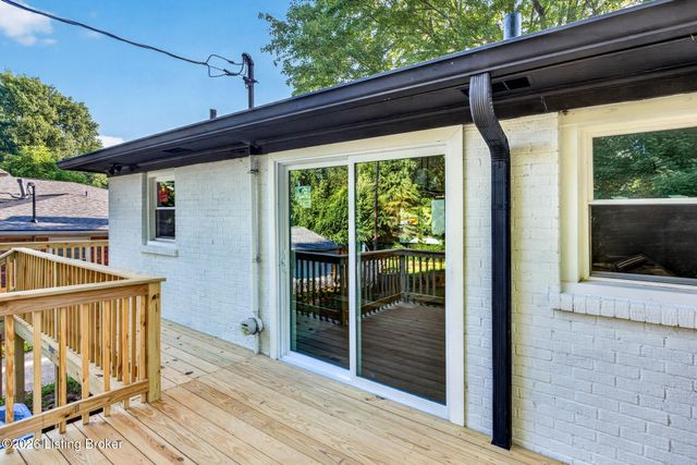 300 Marengo Dr, Louisville, KY 40243