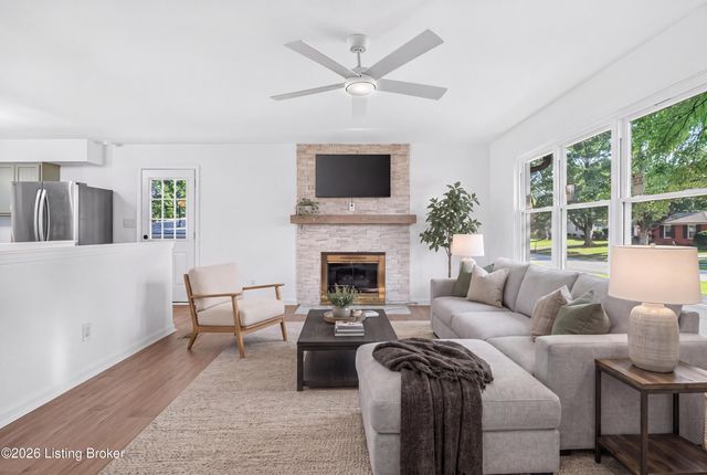 300 Marengo Dr, Louisville, KY 40243