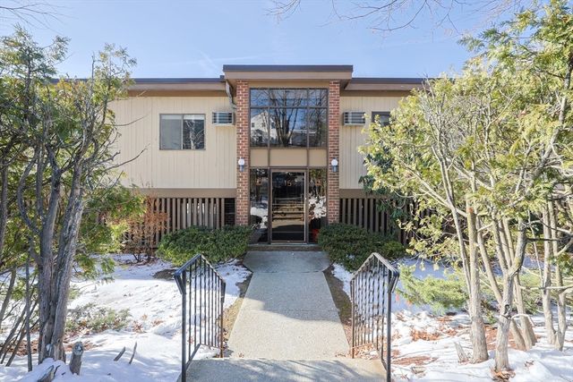 15 Eaglehead Ter 5, Shrewsbury, MA 01545