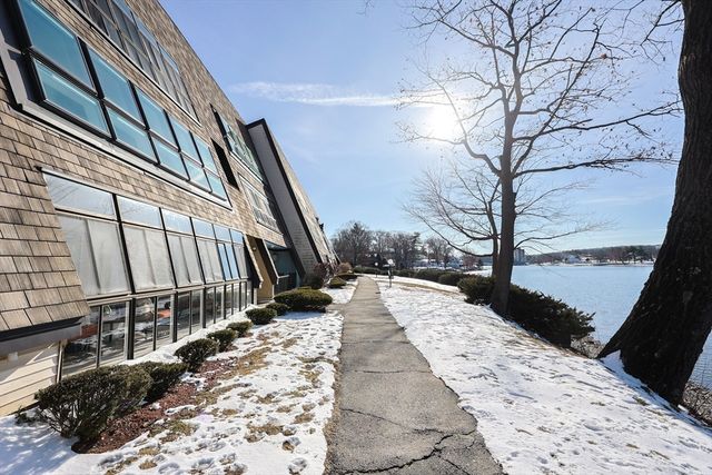 15 Eaglehead Ter 5, Shrewsbury, MA 01545