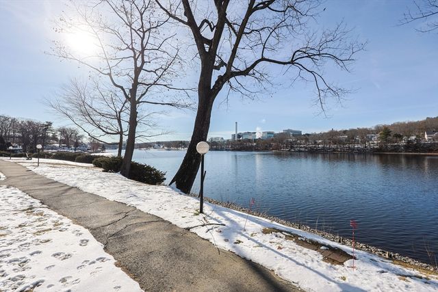 15 Eaglehead Ter 5, Shrewsbury, MA 01545