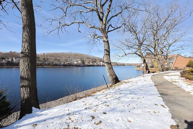 15 Eaglehead Ter 5, Shrewsbury, MA 01545