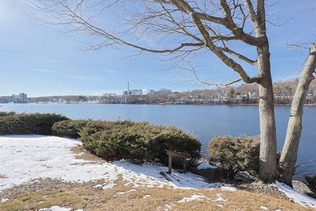 15 Eaglehead Ter 5, Shrewsbury, MA 01545