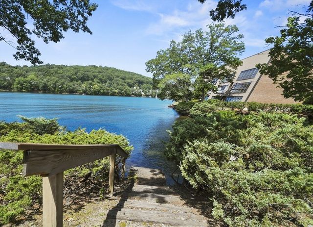 15 Eaglehead Ter 5, Shrewsbury, MA 01545