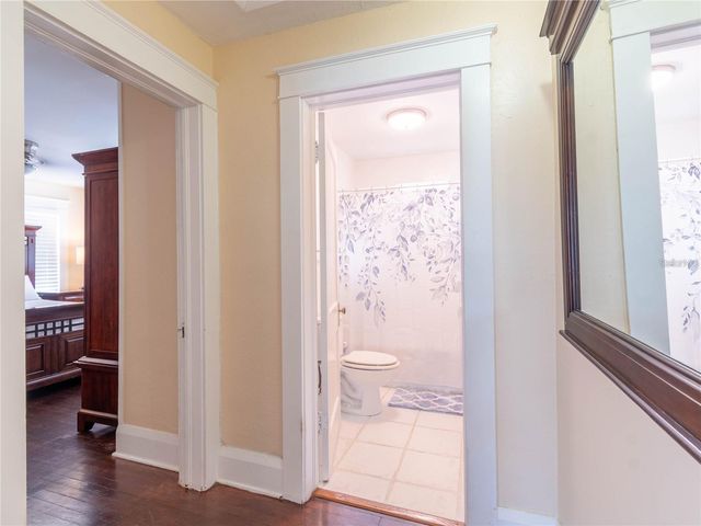 103 E MOHAWK AVENUE B, Tampa, FL 33604